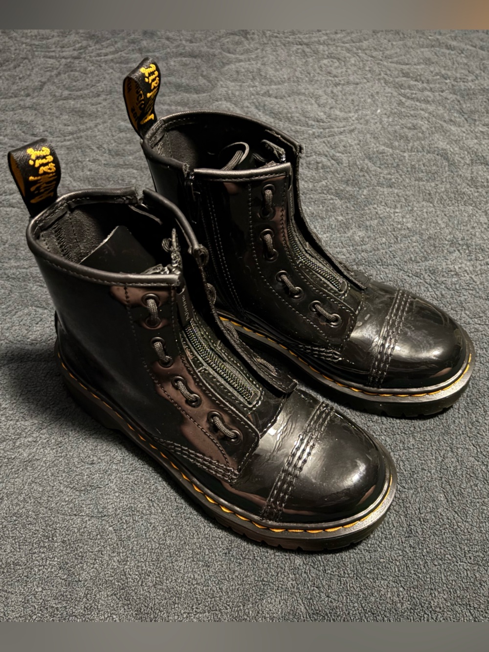Dr. Martens kids Sinclair bex patent leather boots size 3